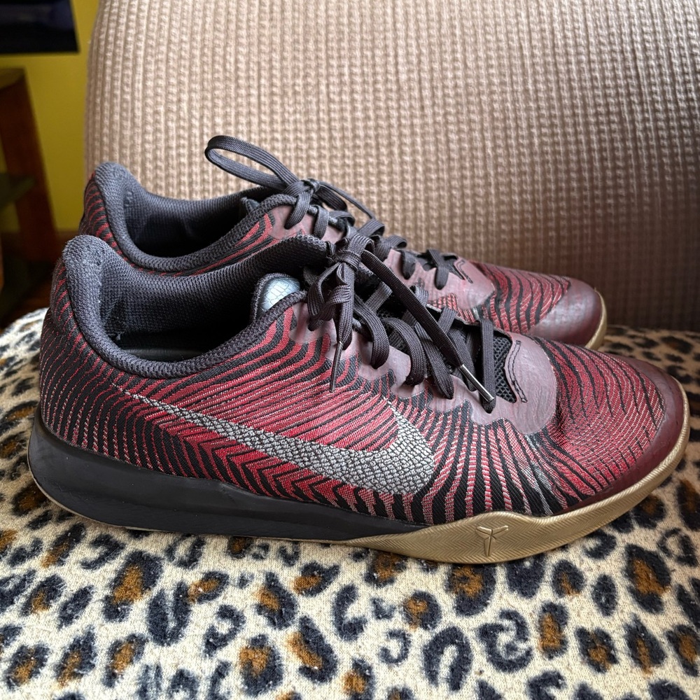 Nike Kobe Mentality 2 Red Black Basketball Shoes Men 11.5